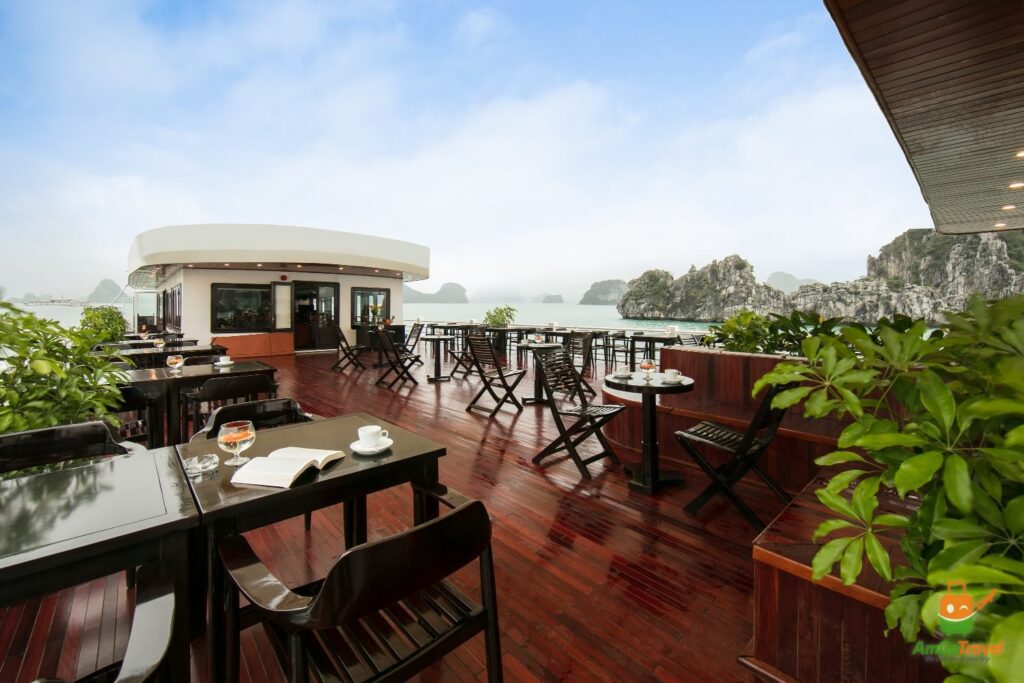 Sundeck of La Regina Royal Cruise