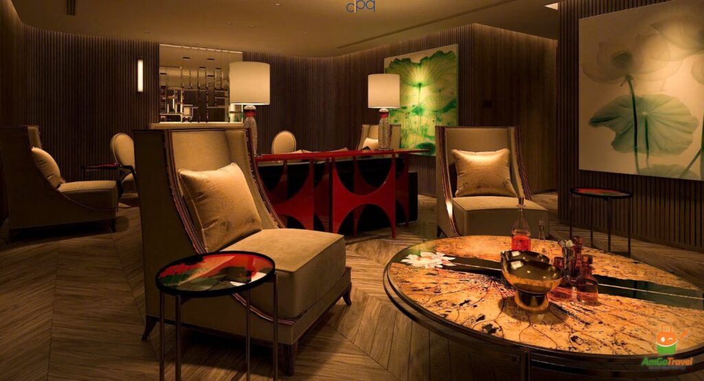 Bar lounge on La Sen of the Bay Cruise