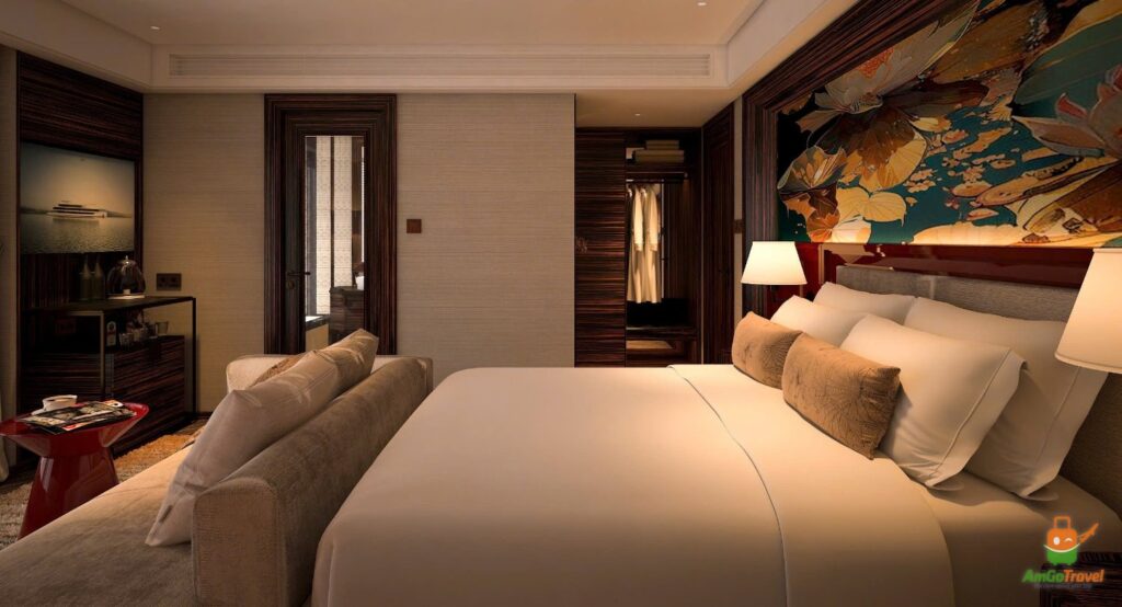 Suite on La Sen of the Bay Cruise
