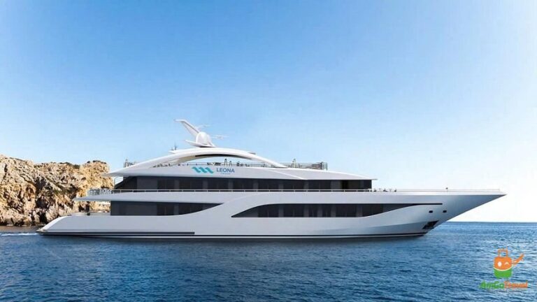 Leona Cruise seen from the water