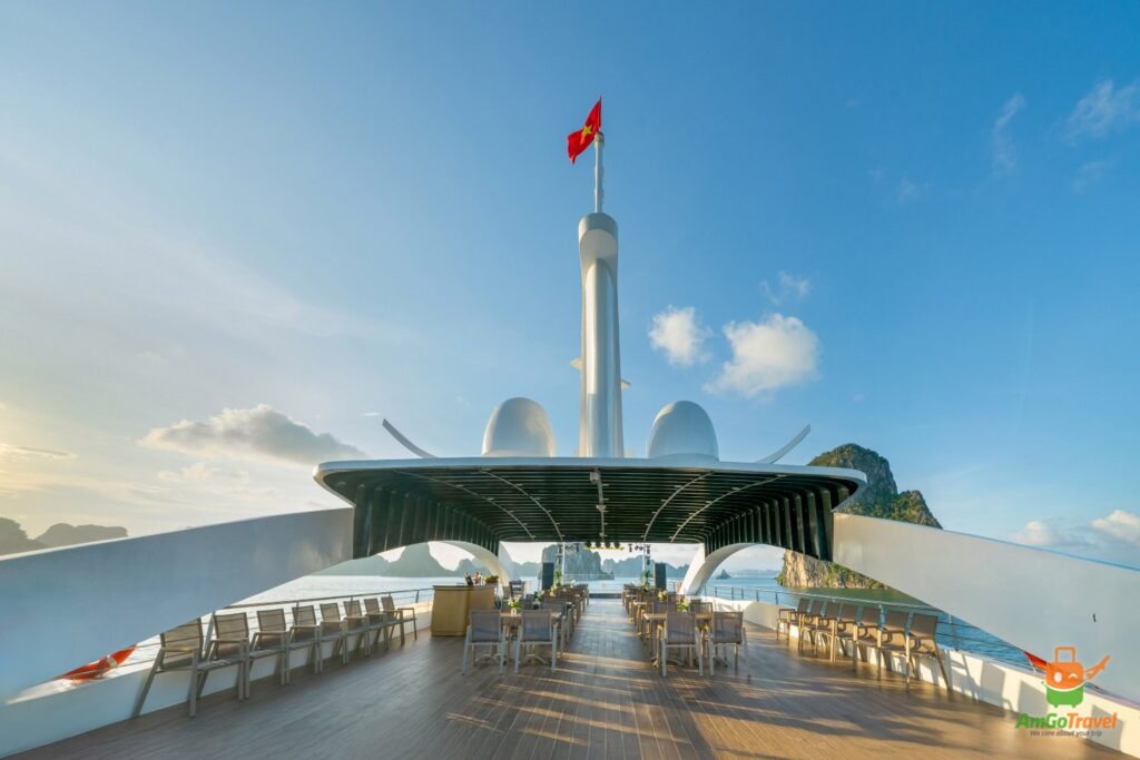 Sundeck of Leona Cruise