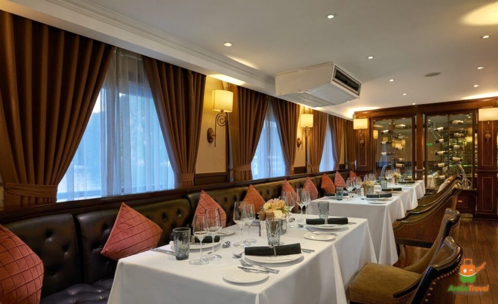 Le Marin Restaurant on Paradise Elegance Cruise