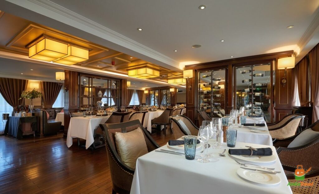 Restaurant on Paradise Grand Cruise