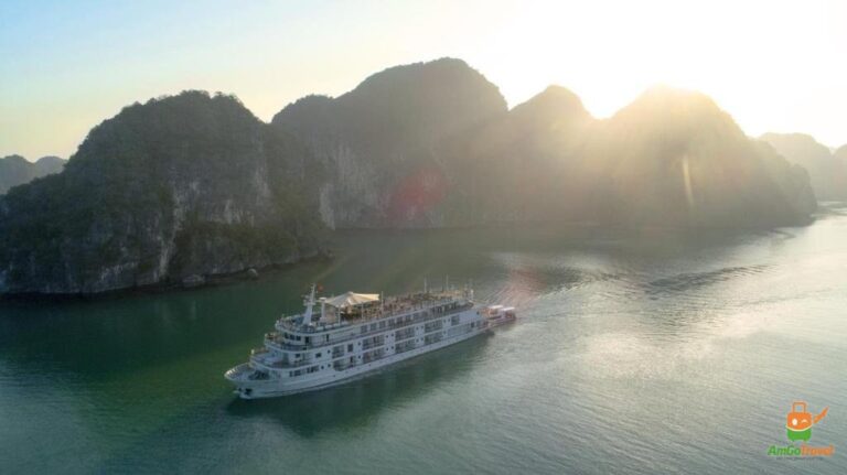 Paradise Grand Cruise in the morning mist