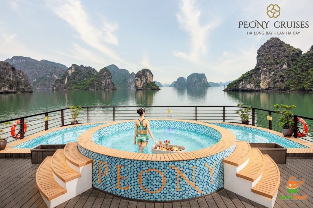 Jacuzzi on Peony Cruise