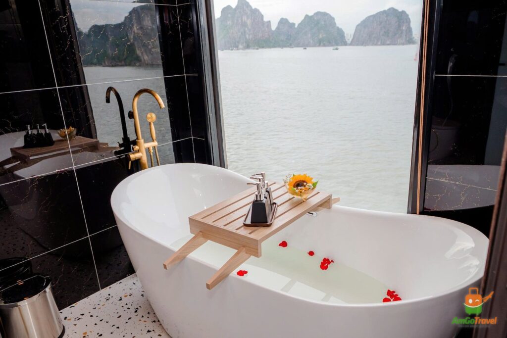 Bathtub with bay view on the cruise