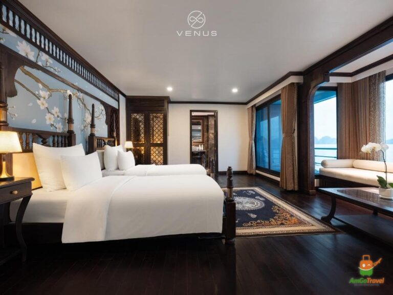 Cabin with bay view on the cruise